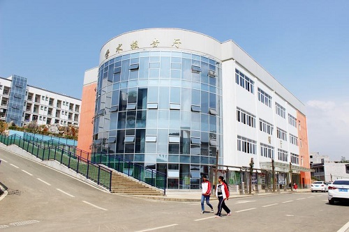 畢節(jié)同心農(nóng)工中等職業(yè)技術學校學費收費高嗎
