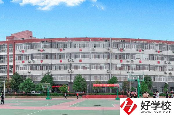 長沙中部鐵路航空中等職業(yè)學校怎么樣？專業(yè)有哪些？