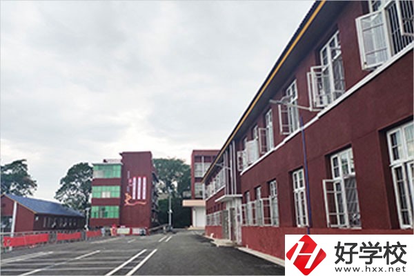 永州市海嘉中等職業(yè)技術(shù)學(xué)校的辦學(xué)條件怎么樣？