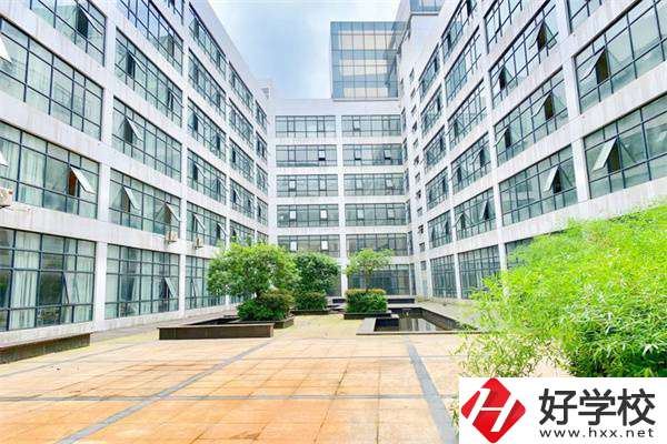 湖南曙光科技技工學(xué)校有哪些辦學(xué)特色？