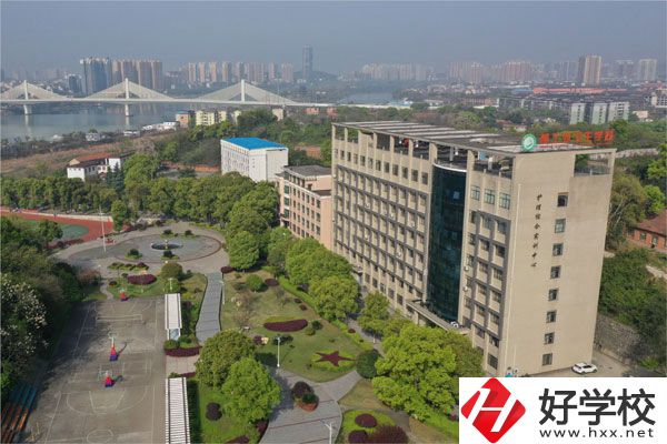衡陽的核工業(yè)衛(wèi)生學(xué)校怎么樣？可以學(xué)哪些專業(yè)？