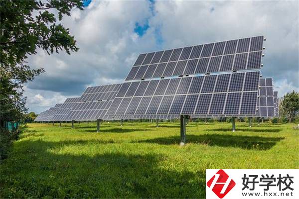 在湖南初中畢業(yè)如何選專業(yè)？有什么專業(yè)可以推薦？