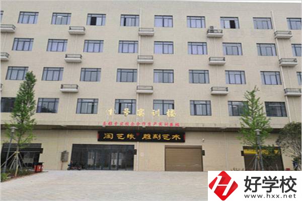 郴州市臨武縣中專學校有什么專業(yè)？畢業(yè)能做什么？