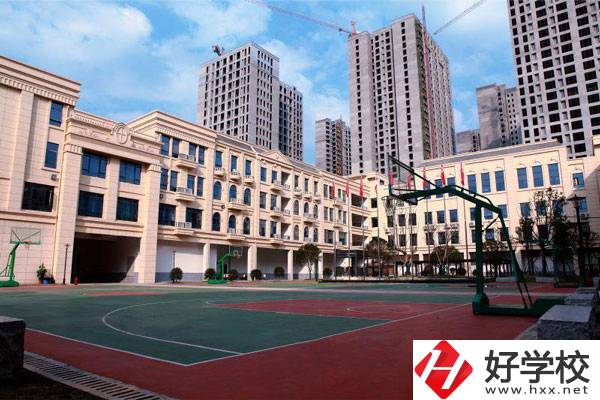 長(zhǎng)沙湘麓醫(yī)藥中專學(xué)校怎么樣？師資力量如何？