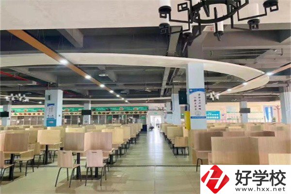 長沙經(jīng)貿(mào)職業(yè)中專有哪些招生專業(yè)？有哪些辦學(xué)優(yōu)勢？