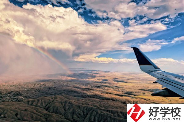桂東縣職業(yè)教育中心報(bào)名要求有哪些？學(xué)費(fèi)貴嗎？
