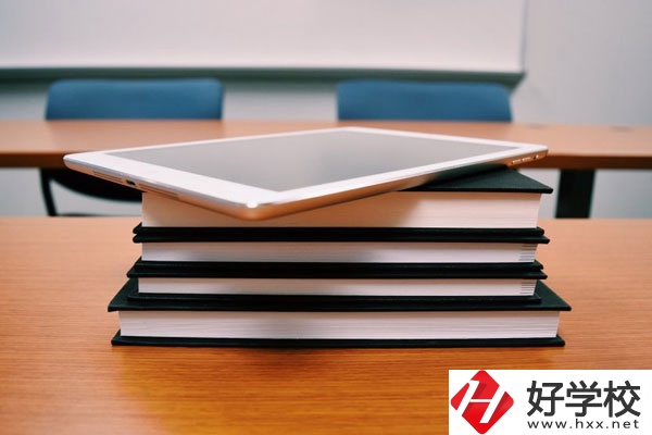 報(bào)考商務(wù)英語專業(yè)，長沙這兩所職校不可不看