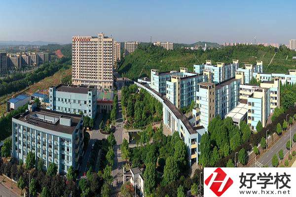 長沙財經(jīng)學(xué)校的地址在哪？來校路線怎么走？
