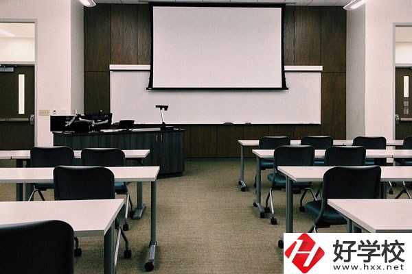 吉首大學(xué)師范學(xué)院怎么樣？環(huán)境好不好？