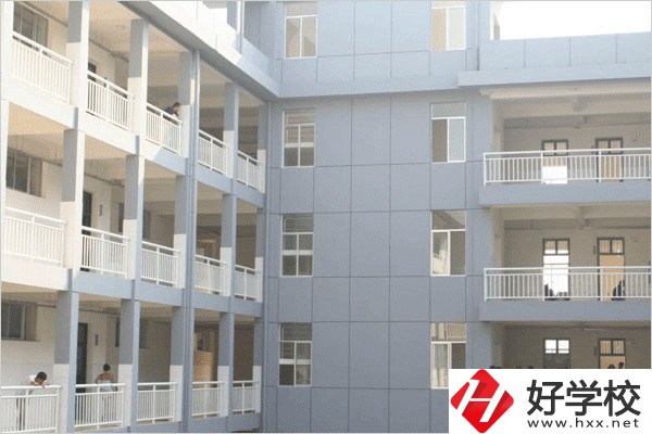 張家界公辦中職有哪些？學(xué)費(fèi)多少？