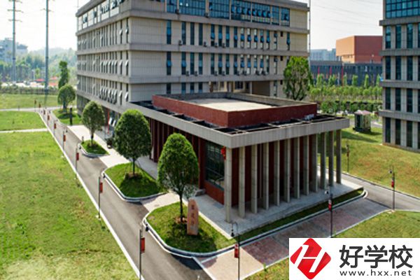 想要在株洲讀中專學(xué)校，可以去這所學(xué)校
