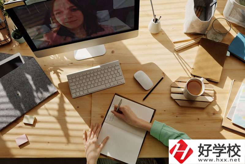 新化縣楚怡工業(yè)學(xué)校是職高嗎？怎么樣？