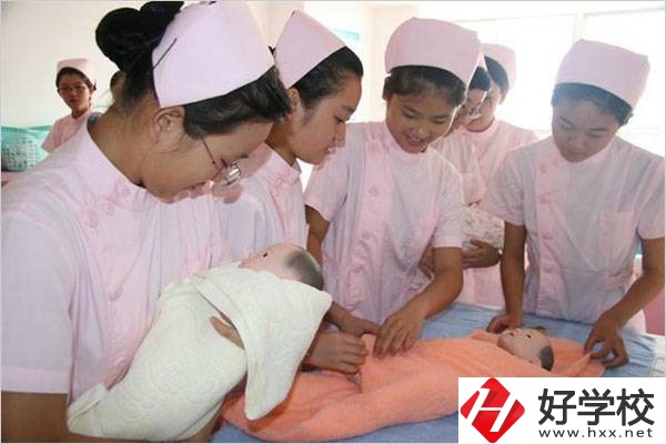 湖南衛(wèi)校最熱門的專業(yè)是哪個？優(yōu)缺點是什么？