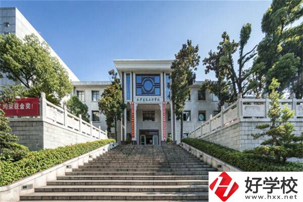 長沙有哪些職校可以學建筑工程專業(yè)？有什么辦學優(yōu)勢？