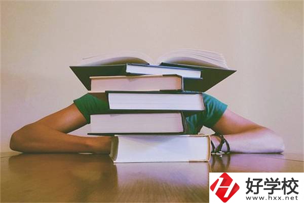 湖南參加中考對選職校的重要性，怎么才能選到好學(xué)校？