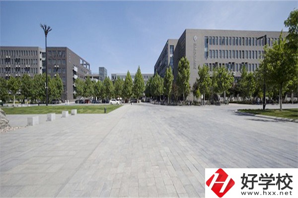 邵陽的中專學校有哪些好？什么人適合上中專？