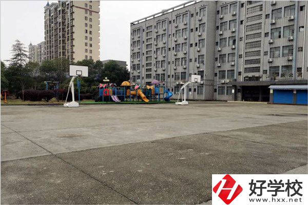 益陽(yáng)電腦美術(shù)職業(yè)學(xué)校有什么特色專業(yè)？