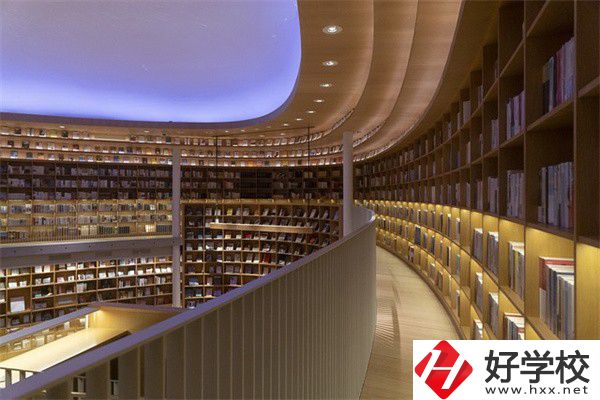 益陽(yáng)公辦的中專(zhuān)有什么？上中專(zhuān)要考慮哪些問(wèn)題？