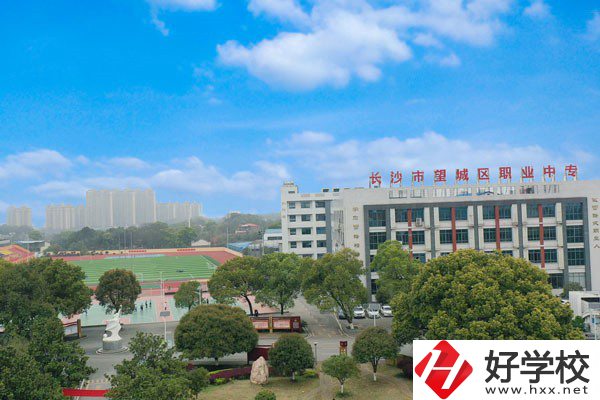 長(zhǎng)沙排名前三的重點(diǎn)中專有哪些?師資怎么樣？