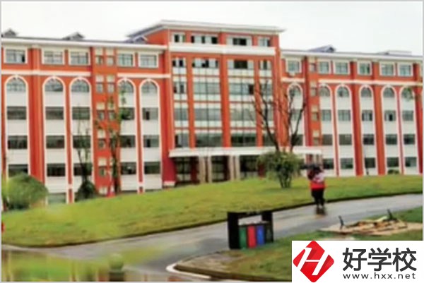 湖南醫(yī)藥職業(yè)中專有哪些招生專業(yè)？報考要求是什么？