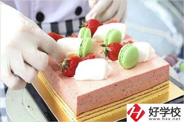在湖南女生讀技校學(xué)什么專業(yè)最吃香？就業(yè)前景怎么樣？