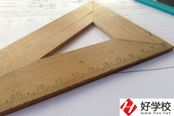 懷化市工業(yè)中等專業(yè)學(xué)校好不好？宿舍怎么樣？