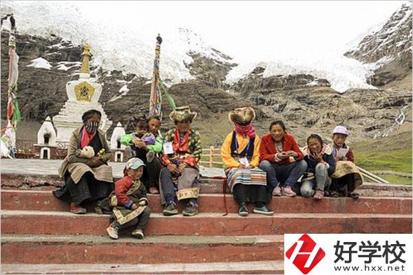 張家界少數(shù)民族加分政策是什么？中專升大專加分嗎？