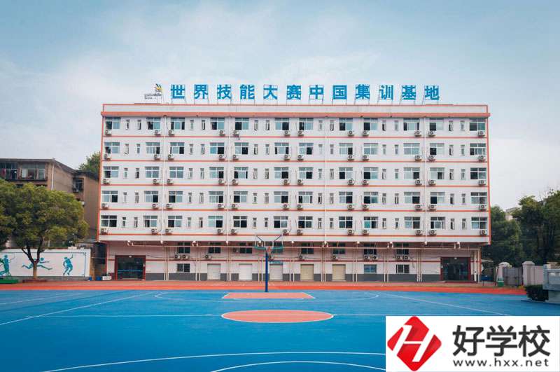 長沙建筑工程學(xué)校值不值得報考？從三個方面進行分析