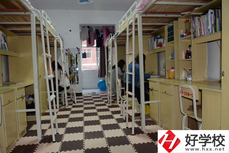 張家界航空工業(yè)職業(yè)技術(shù)學院宿舍