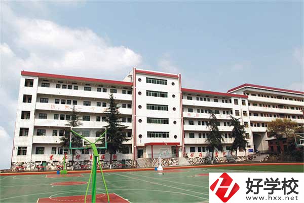 益陽的技工學校什么時候可以報名？入學需要注意什么？