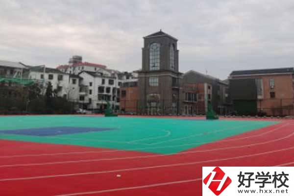 長(zhǎng)沙科技工程學(xué)校有什么招生專業(yè)？學(xué)費(fèi)貴嗎？