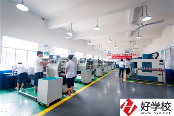 懷化的公辦職高有哪些？可以免學(xué)費嗎？