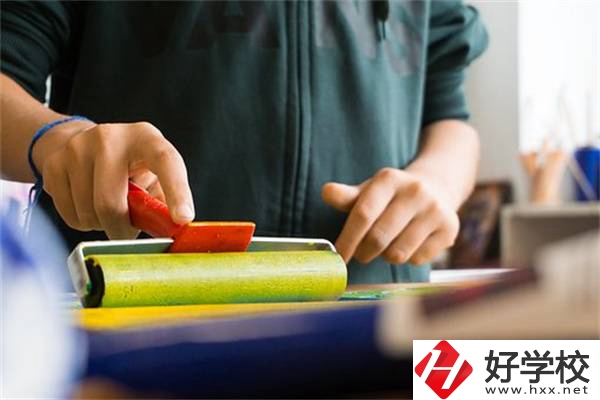 在湖南考不上高中又想繼續(xù)讀書怎么辦？有學(xué)校推薦嗎？