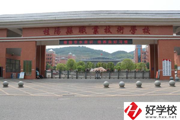 男生可以學(xué)幼兒保育專業(yè)嗎？郴州有學(xué)校推薦嗎？