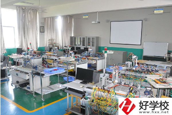 懷化工業(yè)中等專業(yè)學(xué)校值得去讀嗎？開設(shè)有哪些專業(yè)？