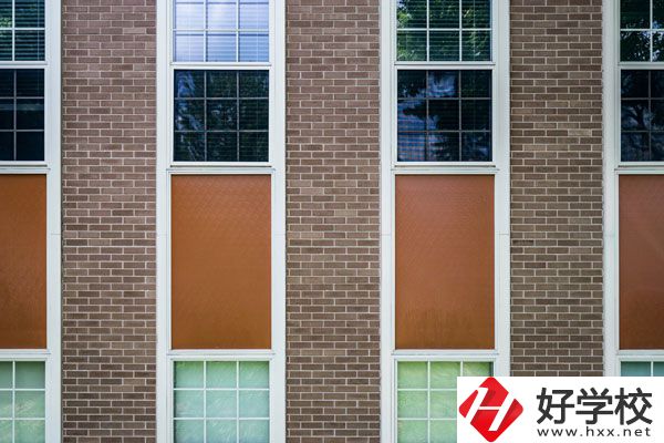 資興市職業(yè)中專環(huán)境好不好？宿舍怎么樣？