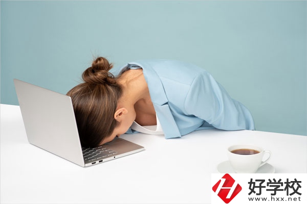 畢業(yè)后在長沙讀中專學(xué)校，該如何選擇專業(yè)呢？