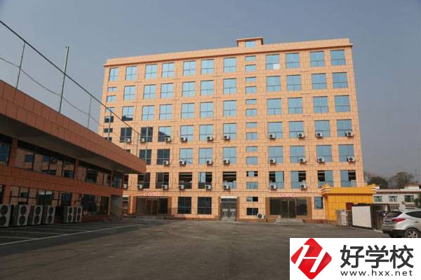 武岡市興邦中等職業(yè)技術(shù)學校宿舍樓