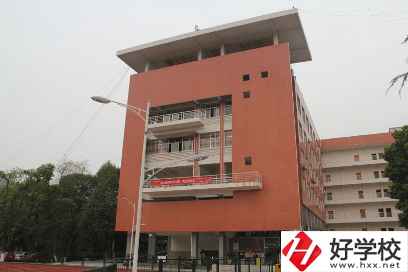 湘西中職學(xué)校校園環(huán)境怎么樣？好不好？