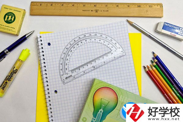 湘潭交通職業(yè)學校學費貴不貴，宿舍怎么樣？