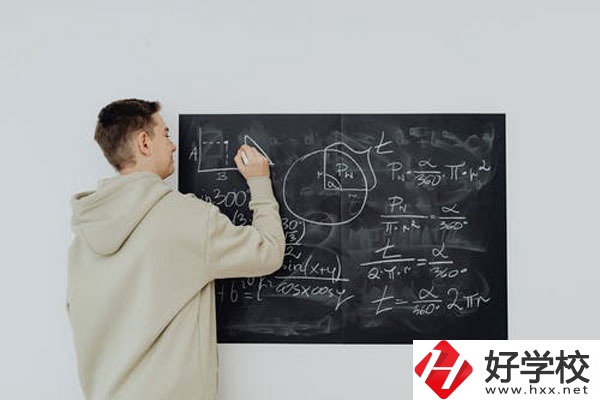 湖南醫(yī)藥中等專業(yè)學校怎么樣？宿舍好不好？