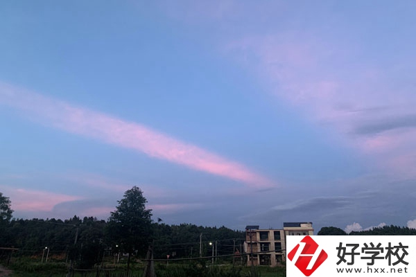 益陽市第一職業(yè)中專學校的專業(yè)就業(yè)前景如何？