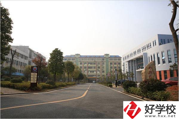 資興市職業(yè)技術(shù)學(xué)校值得報(bào)考嗎？有什么專業(yè)可以學(xué)？