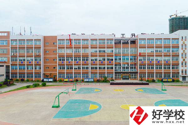湖南有哪些技工學校適合女孩子學習？