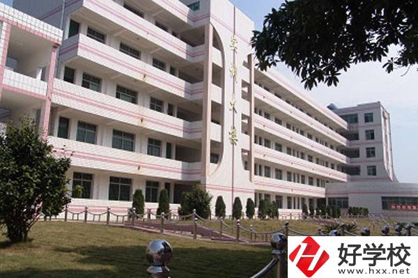 沅江市職業(yè)中等專業(yè)學(xué)校怎么樣，專業(yè)招生人數(shù)是多少?