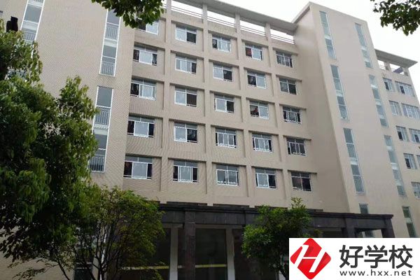 安鄉(xiāng)縣職業(yè)中專師資力量如何？就業(yè)前景好嗎？