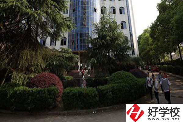 湖南有藝術(shù)類職校嗎？學(xué)費貴不貴？
