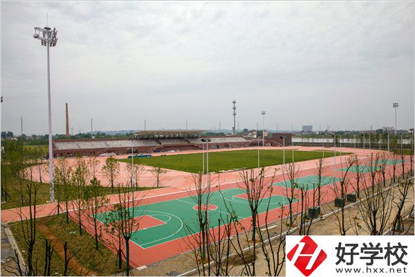常德汽車(chē)機(jī)電學(xué)校師資情況如何？就業(yè)情況如何？