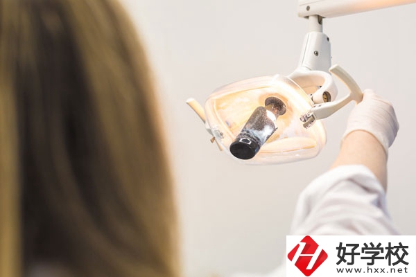 核工業(yè)衛(wèi)生學校護理專業(yè)值得學嗎？有沒有前途？