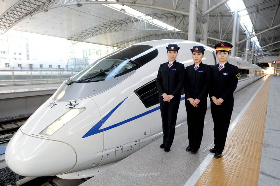 初中生選擇高鐵乘務(wù)專業(yè)好嗎?